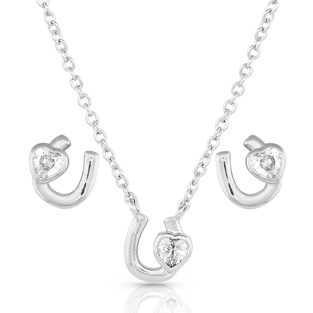 Lucky in  Love Jewlery Set