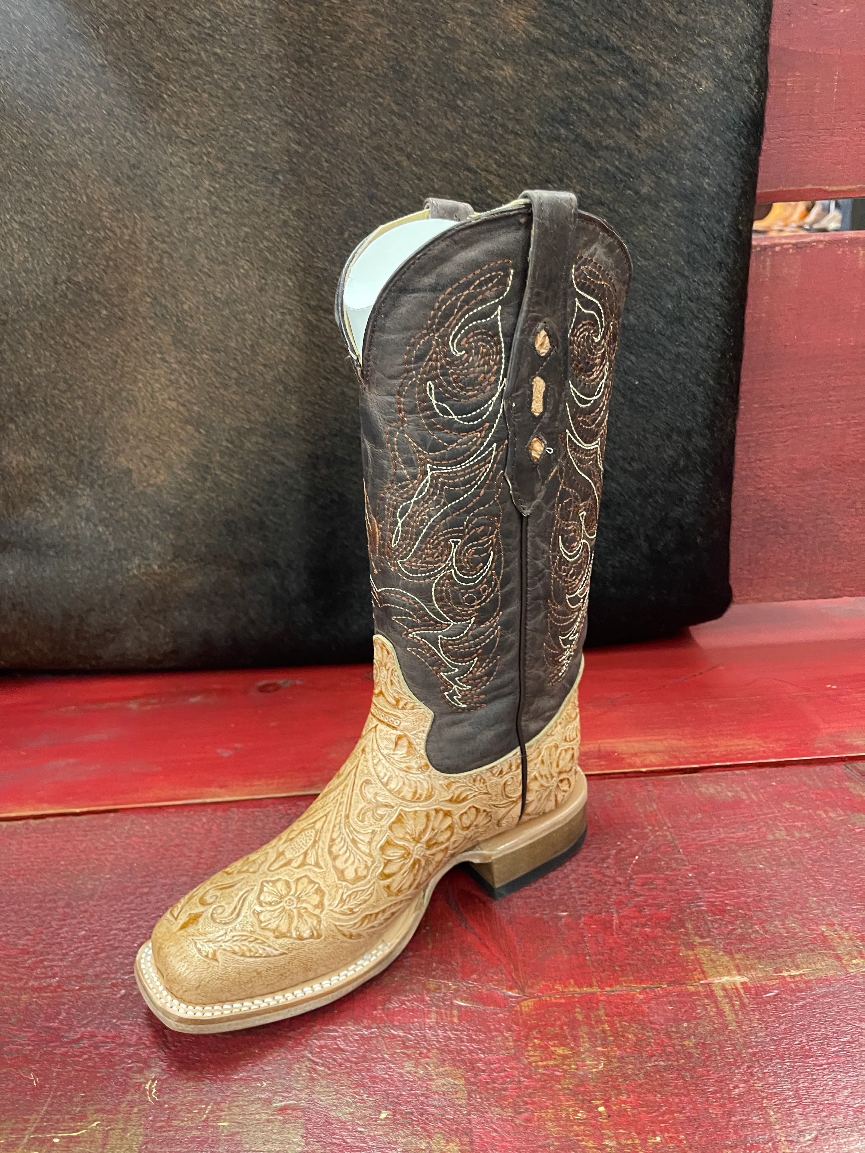 Women's Brown Oryx Tooled Vamp Square Toe Boot 452 - Image 2