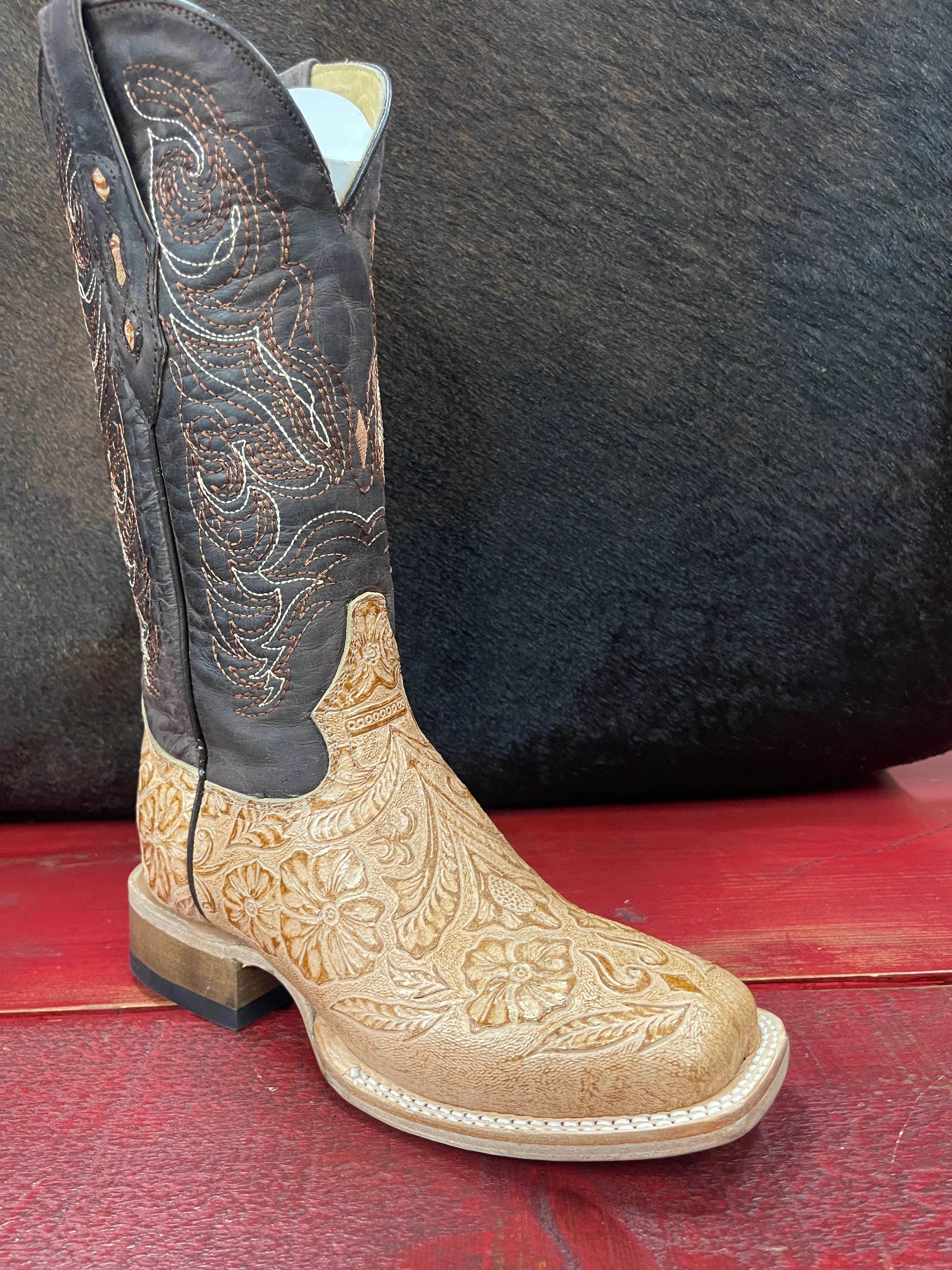 Women's Brown Oryx Tooled Vamp Square Toe Boot 452 - Image 3